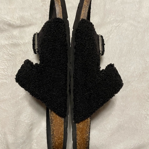 Union Bay Sherpa Sandals - Picture 6 of 9